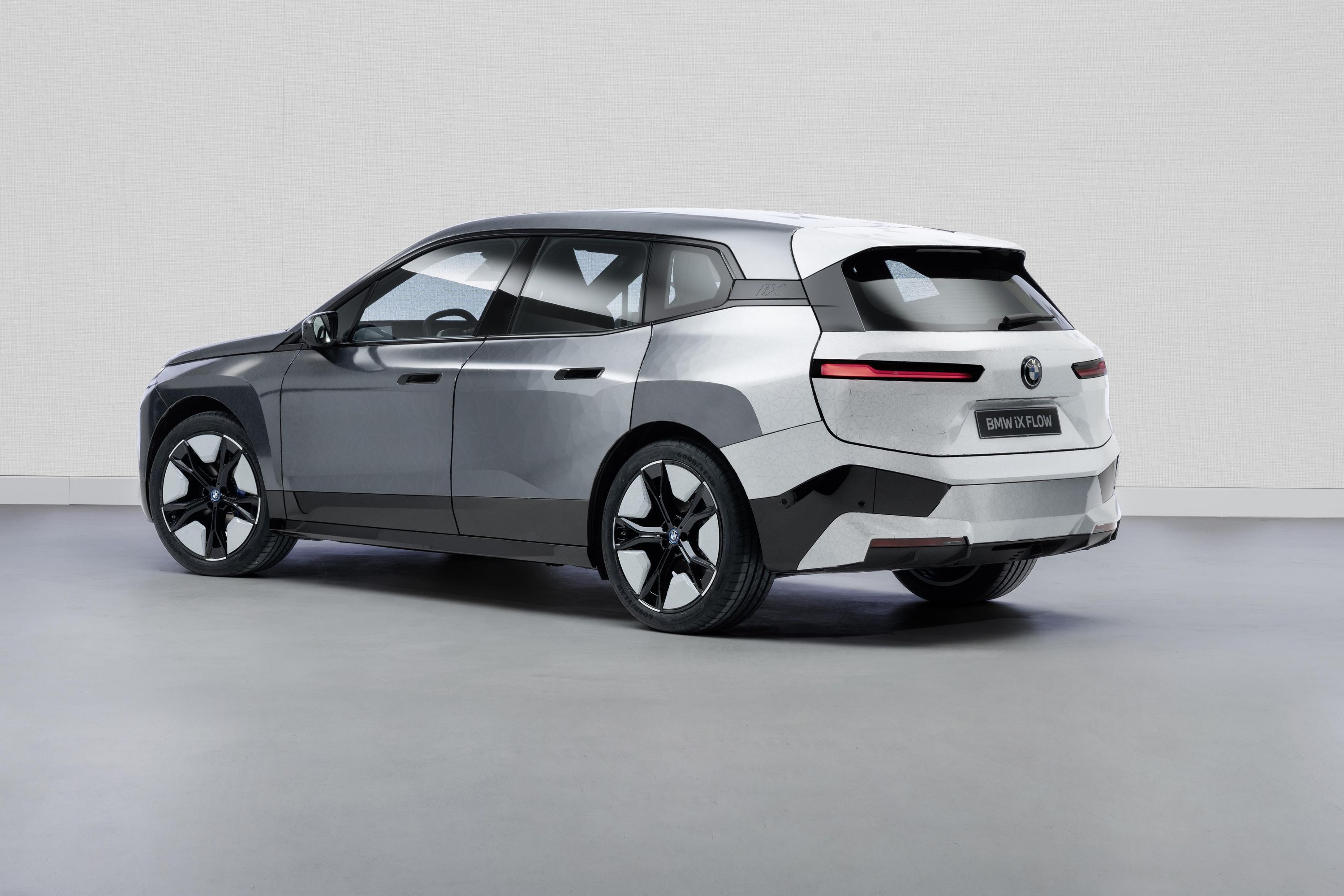 2022 bmw ix flow 9