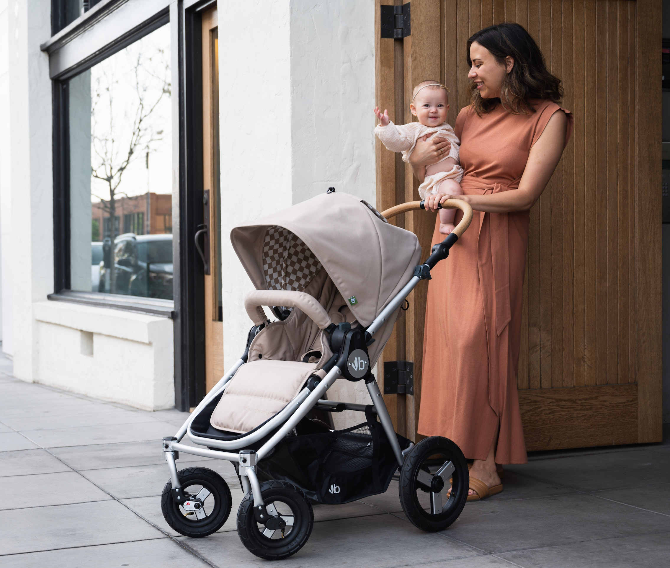 Bumbleride Era stroller sand lifestyle 3