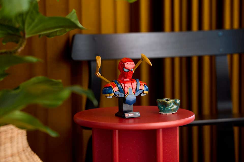 LEGO Marvel Mini Bust 2