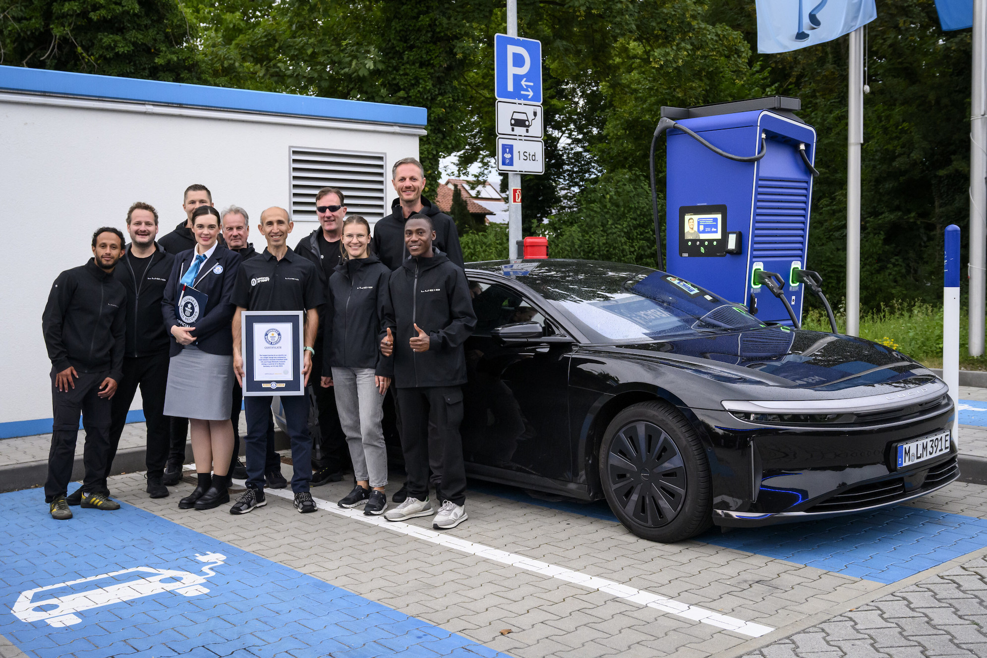Lucid Group Air Grand Touring Guinness World Records Title 17