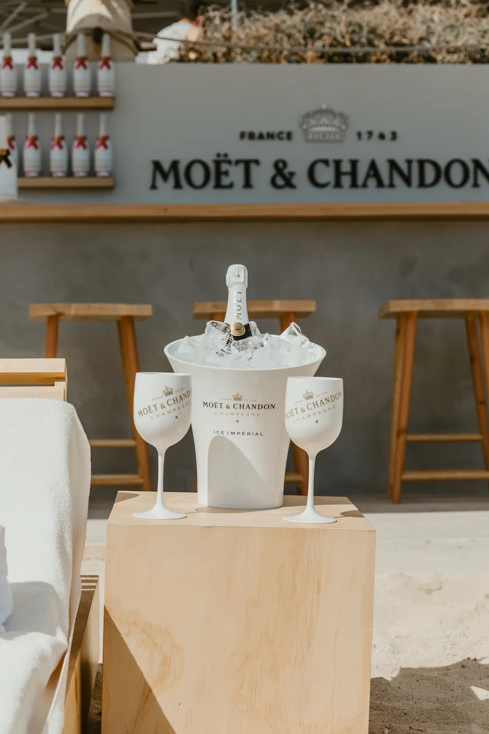 Moet Chandon Solaz 4