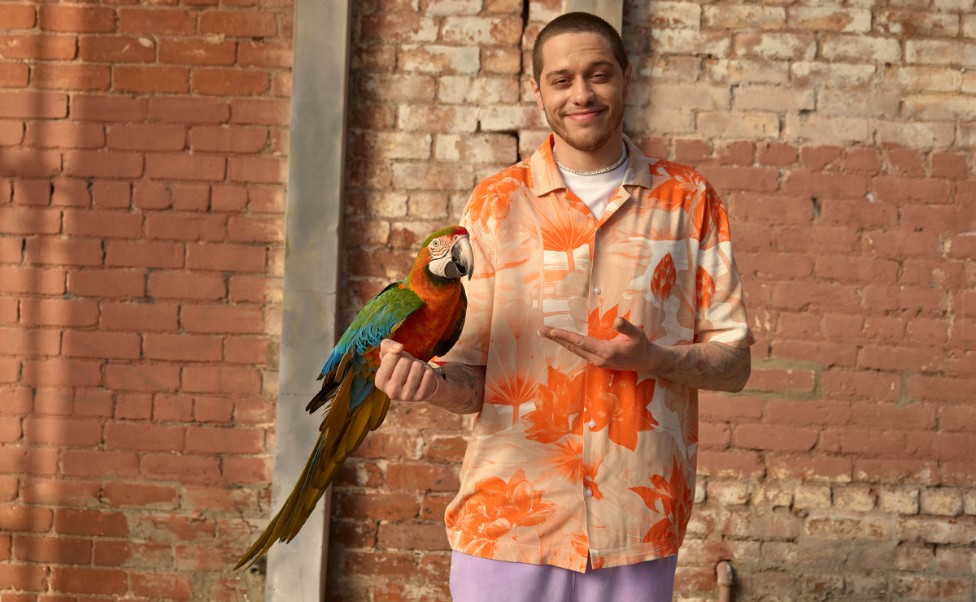 PETE DAVIDSON STARS IN NEW HM CAMPAIGN