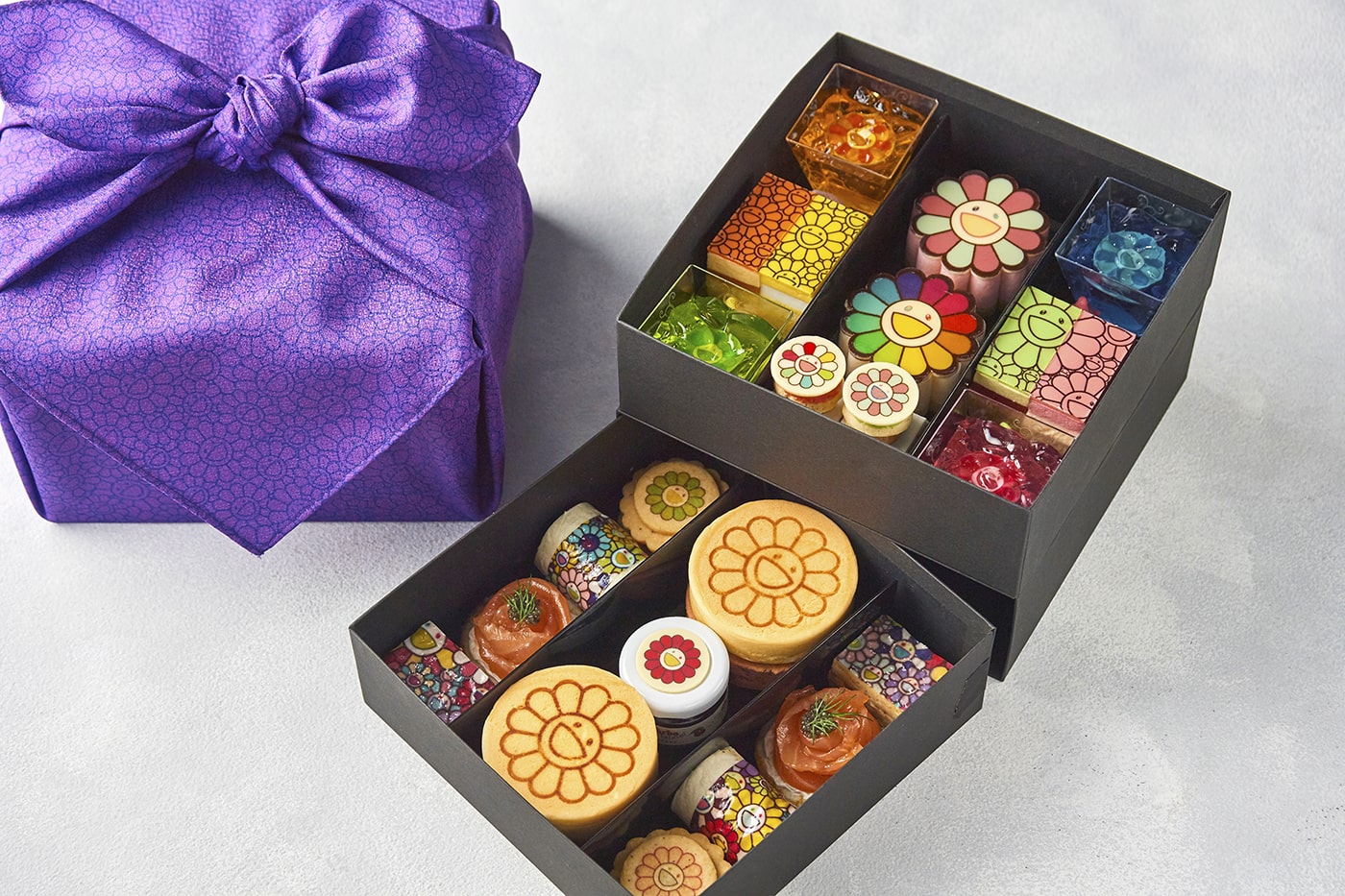 Takashi Murakami Afternoon Tea BoxR 1400 min