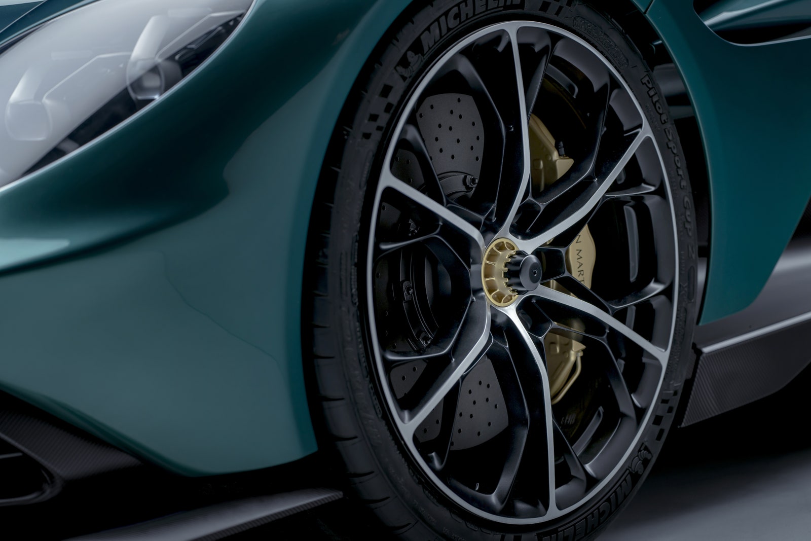 Aston20Martin20Valhalla14
