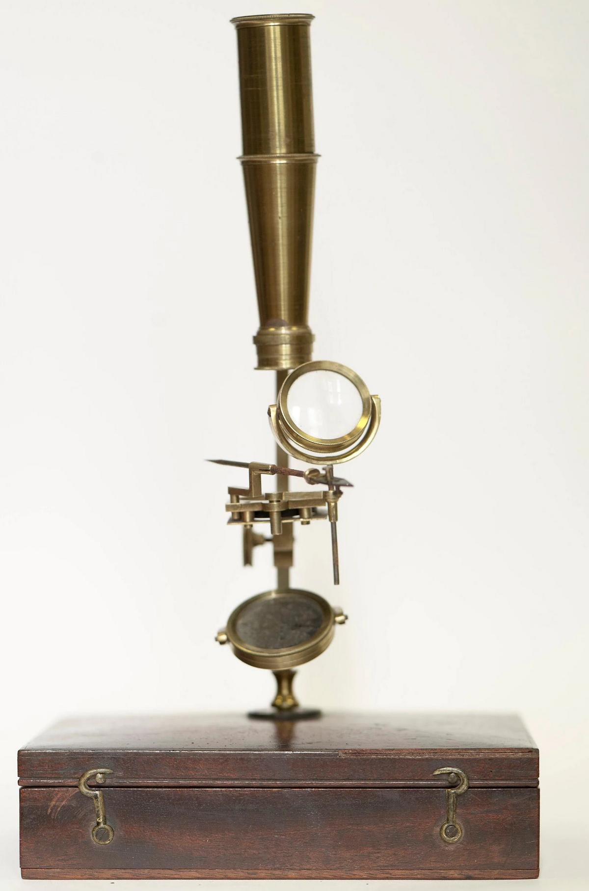 darwin family microscope 2