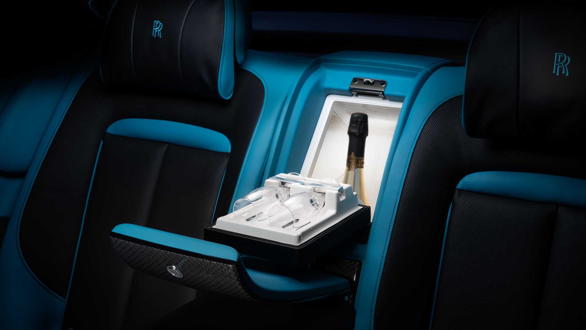 rolls royce ghost black badge interior 5