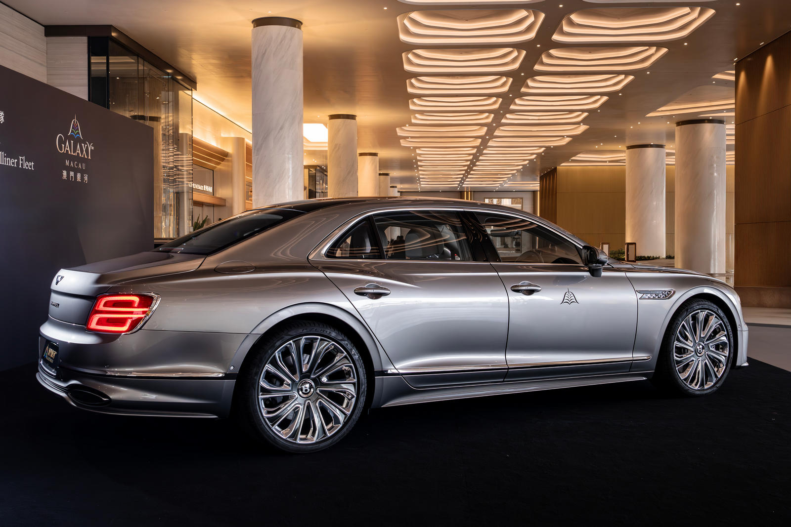 курорт Galaxy Macau Bentley Motors 2